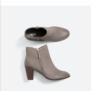 MIA Maddock Leather Bootie Size 7.5